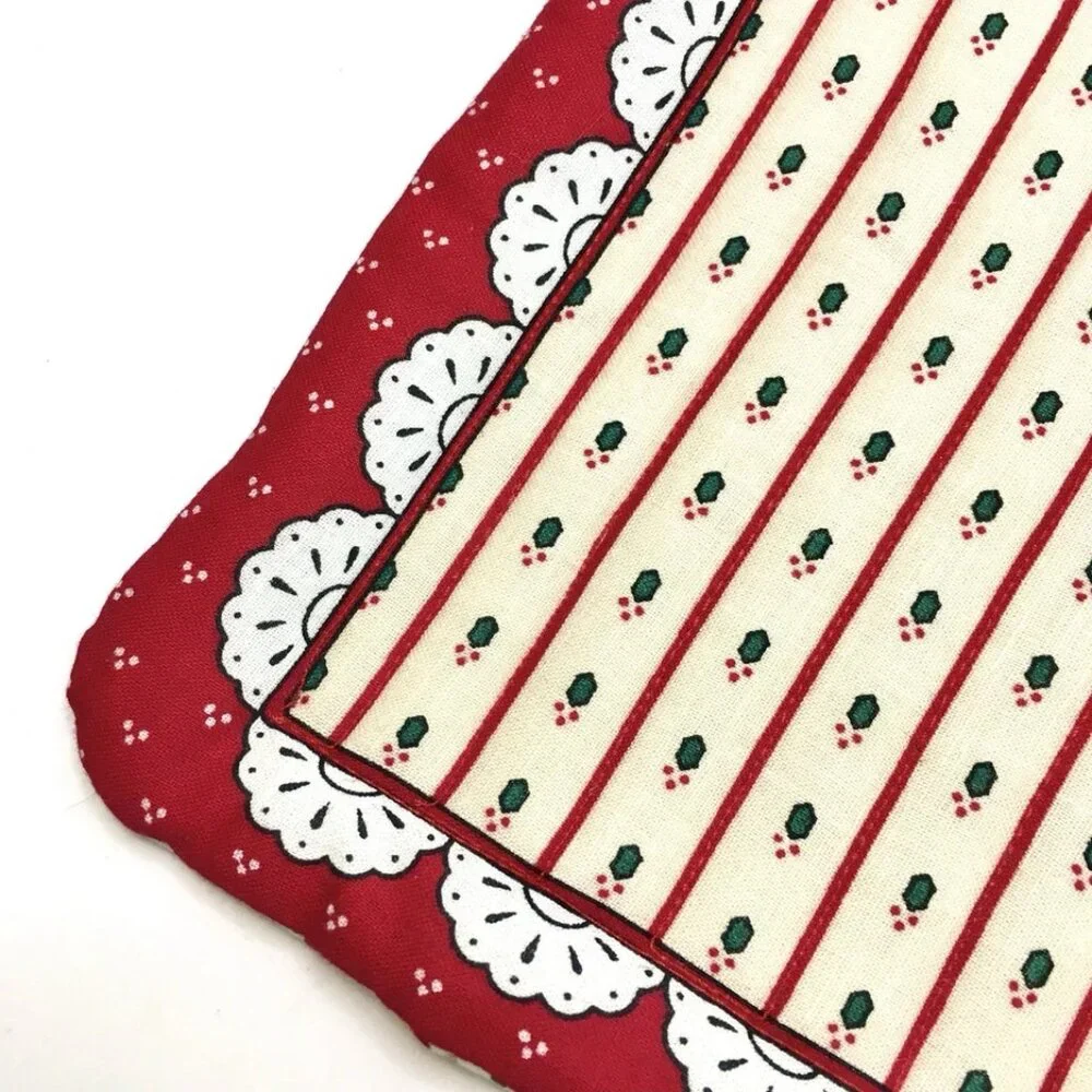 VTG 4 Quilted Holiday Placemats11”x15” 4 Matching Napkins Christmas Santa Angels